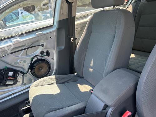 Siège avant droit VW GOLF V (1K1) [2003-2010]  28041885