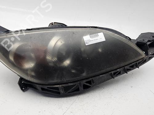 Faro derecho MAZDA 3 Saloon (BK) 1.6 (BK12) (105 hp) 31093973