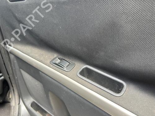 Used Right rear window switch TOYOTA COROLLA Verso (ZER_, ZZE12_, R1_) 2.2 D-4D (AUR10_, AUR10R) (136 hp) 28292959