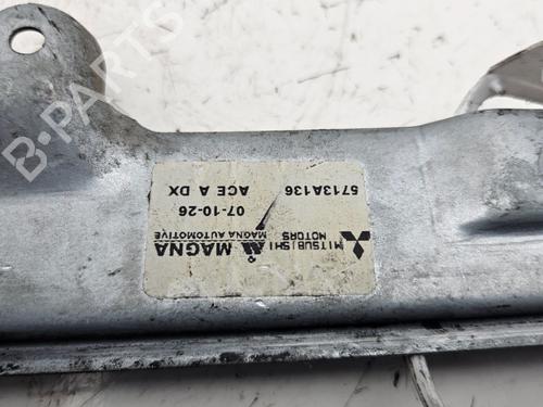 Front right window mechanism MITSUBISHI COLT VI (Z3_A, Z2_A) 1.1 (Z31A, Z32A) | BP31189334C23