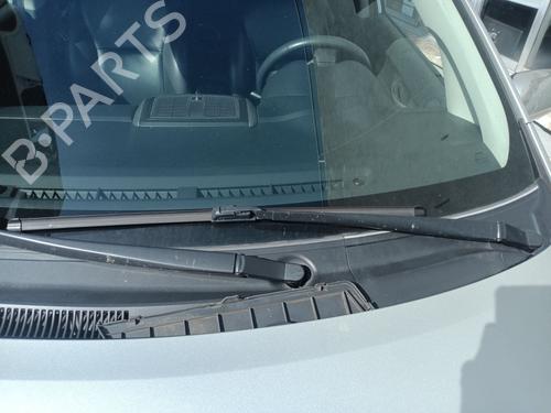 Used Front windshield wiper arm TOYOTA AURIS (_E15_) [2006-2013]  29299134