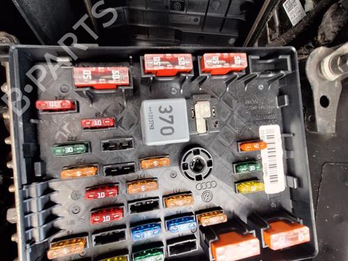 Sikringsdose VW PASSAT B6 (3C2) [2005-2011]  30717209