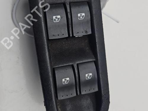 Used Left front window switch RENAULT SCÉNIC II (JM0/1_) 1.5 dCi (JM1E, JM16) (106 hp) 27589105