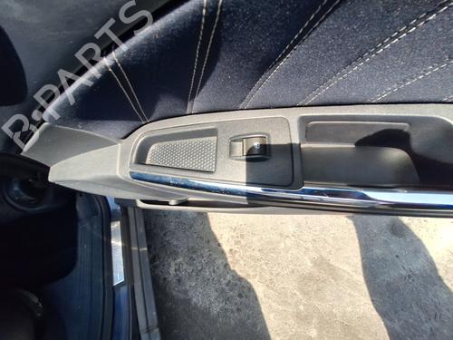 Used Right front window switch Right front window switch 37646789 37646789