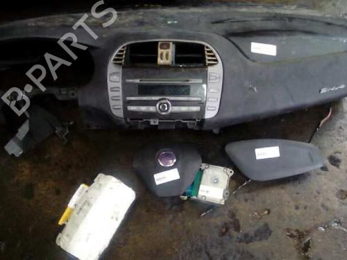 Used Passenger airbag FIAT BRAVO II (198_) 1.9 D Multijet (198AXC1B) (150 hp) 574919