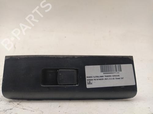 Used Right rear window switch NISSAN PATHFINDER III (R51) [2005-2025]  19538460