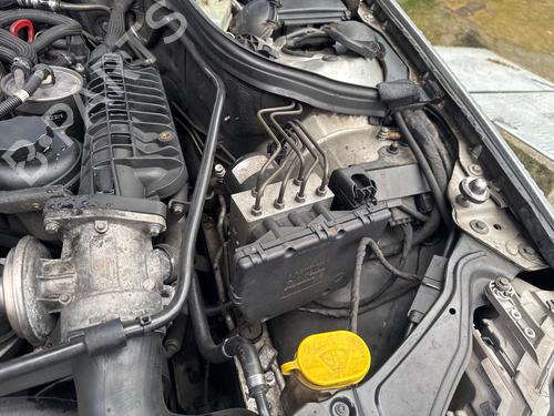 Used ABS pump MERCEDES-BENZ C-CLASS (W203) C 220 CDI (203.006) (136 hp) 32234601