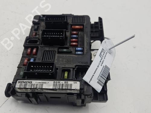 Used Fuse box CITROËN C5 I (DC_) 2.2 HDi (DC4HXB, DC4HXE) (133 hp) 29533833