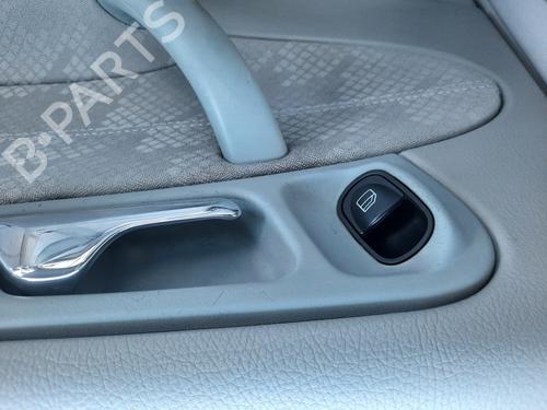 Used Right rear window switch MERCEDES-BENZ C-CLASS (W203) C 220 CDI (203.006) (136 hp) 10627827