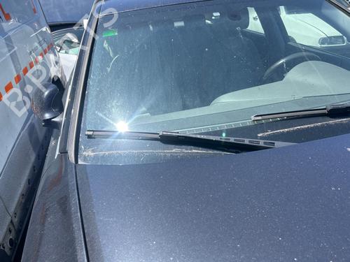 Used Front windshield wiper arm AUDI A6 C6 (4F2) [2004-2011]  27702324