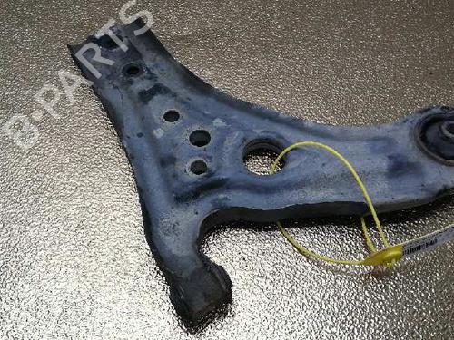 Used Left front suspension arm CHEVROLET AVEO / KALOS Hatchback (T200) 1.4 16V (94 hp) 1025747
