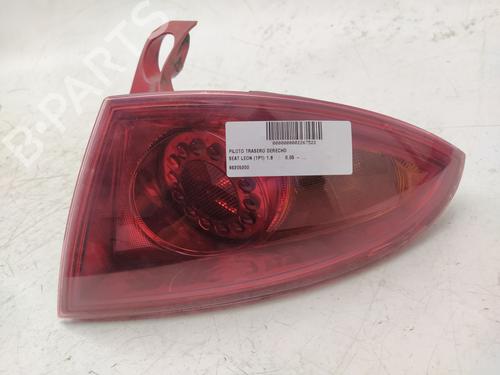 Used Right taillight SEAT LEON (1P1) [2005-2013]  14972846