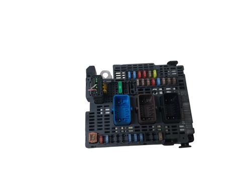 Used Fuse box Fuse box 36670356 36670356