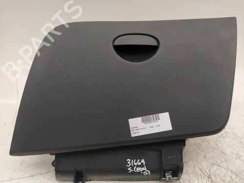 Glove box SEAT LEON (1P1) 2.0 TDI (170 hp) 18293543