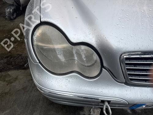 Used Right headlight MERCEDES-BENZ C-CLASS (W203) C 220 CDI (203.006) (136 hp) 32234544