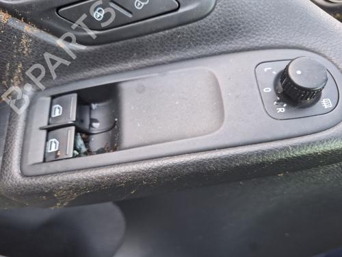 Used Left front window switch VW GOLF VI (5K1) [2008-2014]  21798859