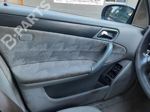 Used Left front door panel Left front door panel MERCEDES-BENZ C-CLASS (W203) C 220 CDI (203.006, 203.008) (143 hp) 10628061 10628061