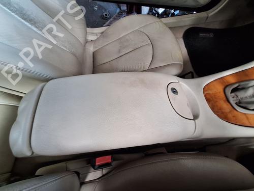 Used Armrest / Center console Armrest / Center console 37703101 37703101