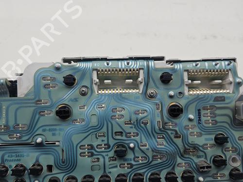 Used Instrument cluster VOLVO V40 Estate (645) 2.0 T4 (200 hp) 30672439