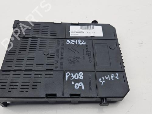 Used Fuse box PEUGEOT 308 I (4A_, 4C_) [2007-2016]  28186495