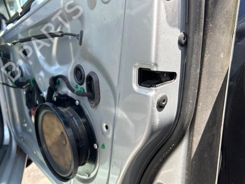 Used Front right lock VW GOLF V (1K1) [2003-2010]  28042836