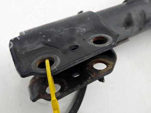 Right front shock absorber TOYOTA RAV 4 II (_A2_) 2.0 4WD (ACA21, ACA20) | BP30681567M17