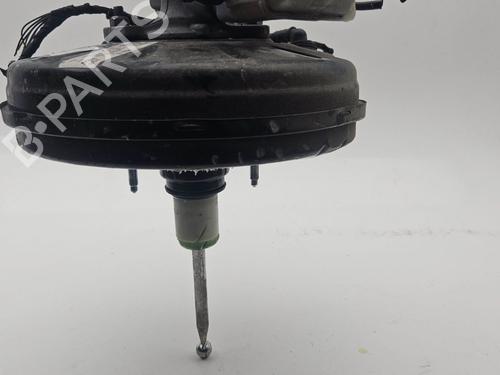 Used Servo brake AUDI A3 Sportback (8VA, 8VF) 1.6 TDI (110 hp) 18422552