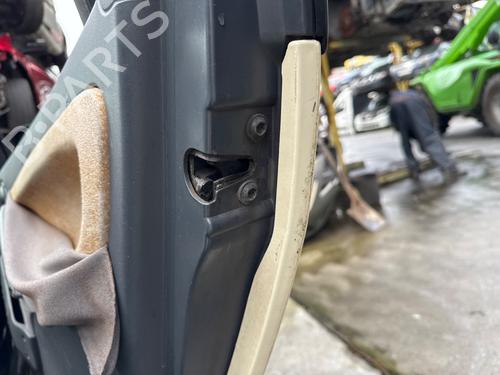 front-right-lock-smart-city-coupe-450-1998-1999-2000-2001-2002-2003-2004-32234707 main image