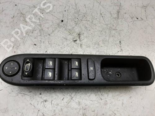 Used Left front window switch PEUGEOT 307 Break (3E) [2002-2009]  8493589