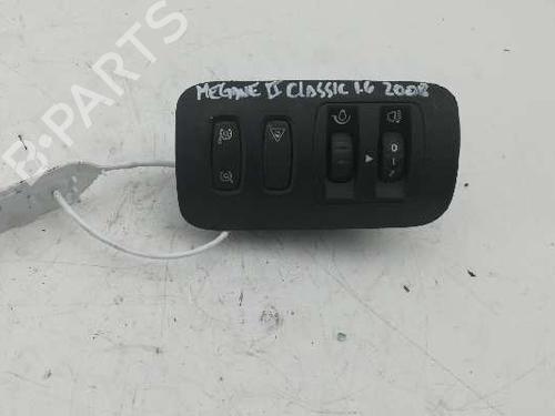 Used Headlight switch RENAULT MEGANE II Saloon (LM0/1_) [2003-2025]  4572163