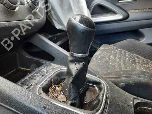 Used Gear lever VW SCIROCCO III (137, 138) 2.0 TDI (177 hp) 9533029