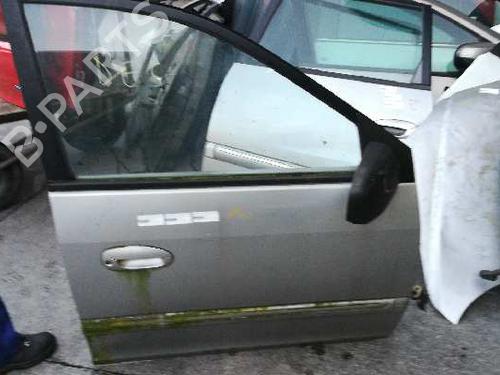 Right front door KIA CARENS II MPV (FJ) 2.0 CRDi | BP547981C3 