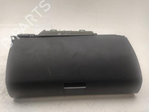 Used Glove box MERCEDES-BENZ A-CLASS (W169) A 160 (169.031, 169.331) (95 hp) 9839541