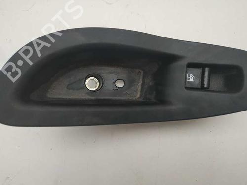 Used Right rear window switch FIAT 500X (334_) 1.3 D Multijet (334AXH1A) (95 hp) 1993017