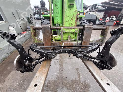 Essieu arrière BMW 1 (F40) 118 d (150 hp) 31881984