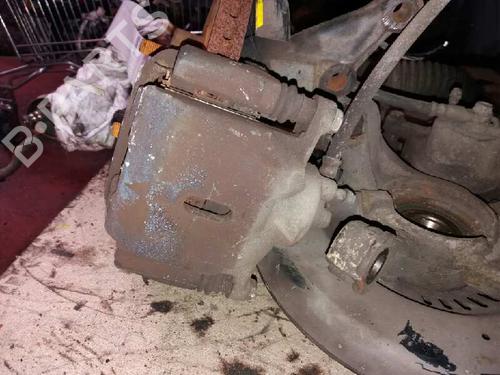 Used Right front brake caliper TOYOTA COROLLA Compact (_E11_) 2.0 D (CE110_, CE110R) (72 hp) 11593109