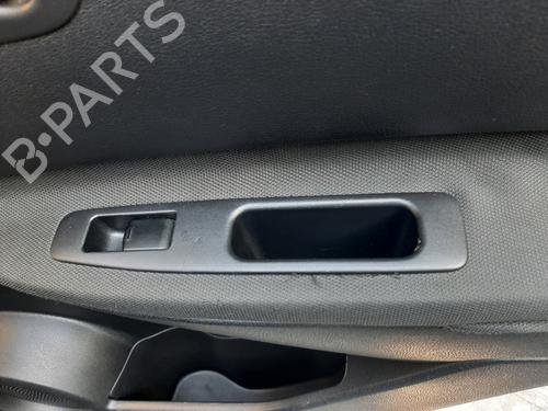 Used Right rear window switch NISSAN QASHQAI / QASHQAI +2 I (J10, NJ10, JJ10E) 2.0 (141 hp) 15607631