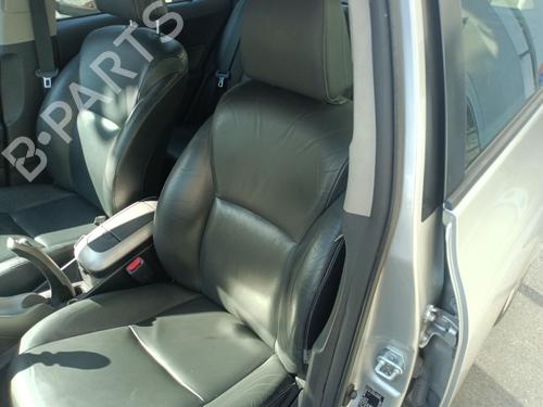 Used Left front seat TOYOTA AURIS (_E15_) [2006-2013]  29299105