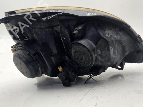 Koplamp links RENAULT CLIO III (BR0/1, CR0/1) 1.4 16V (98 hp) 31043725