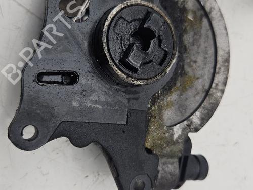Used Vacuum pump AUDI A4 B5 (8D2) 1.9 TDI (116 hp) 29452706