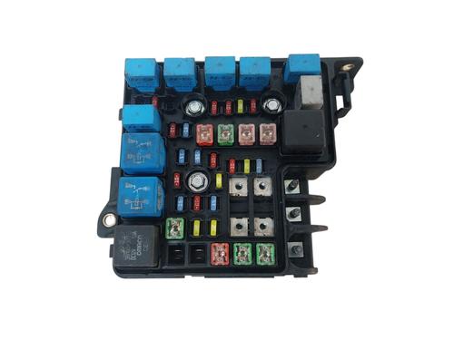 Used Fuse box Fuse box 37757296 37757296