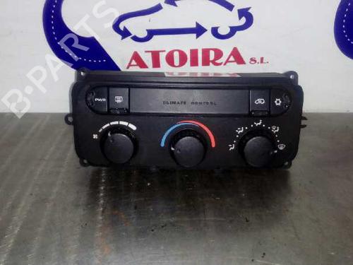 Used Climate control CHRYSLER VOYAGER IV (RG, RS) 2.5 CRD (141 hp) 576461