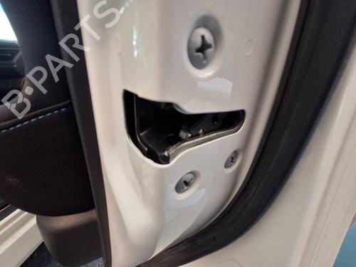 hjre-fortil-las-nissan-leaf-ze1-2017-39185353 main image