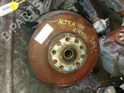 Used Left front steering knuckle SEAT ALTEA (5P1) [2004-2015]  838841