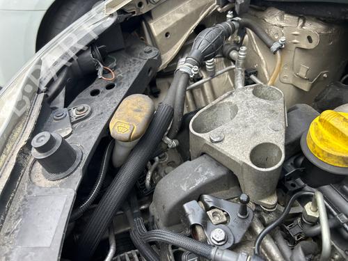 Used Windscreen washer tank RENAULT CLIO III (BR0/1, CR0/1) 1.5 dCi (C/BR0G, C/BR1G) (68 hp) 27339567