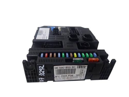 Used Fuse box Fuse box 39196245 39196245