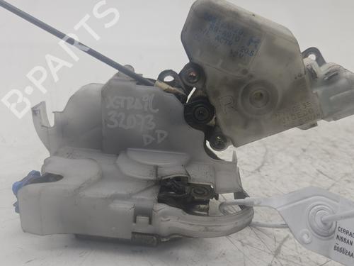 Used Front right lock NISSAN X-TRAIL I (T30) [2001-2013]  24417735