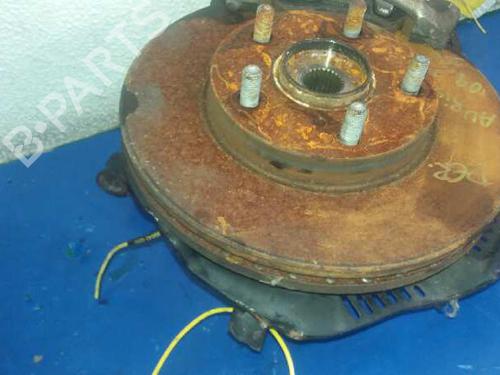 Used Right front steering knuckle TOYOTA AURIS (_E15_) [2006-2012]  578010