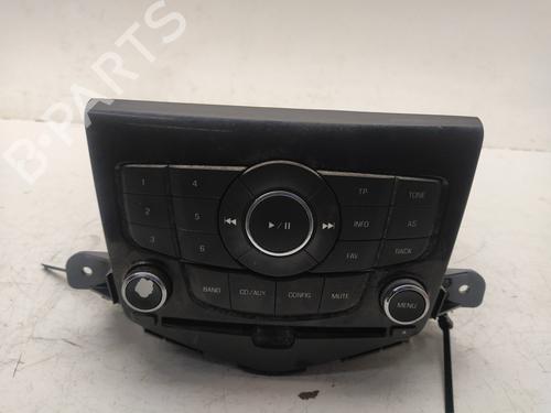 Used Radio CHEVROLET CRUZE Hatchback (J305) 2.0 CDI (163 hp) 6509334