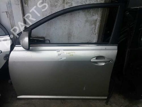 Cerradura puerta delantera izquierda TOYOTA AVENSIS Saloon (_T25_) 2.0 D-4D (CDT250_) (116 hp) 540586